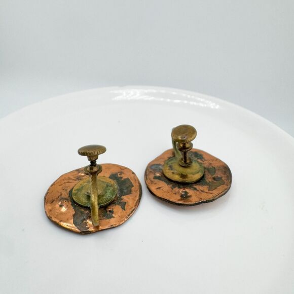 Vintage 1950s Copper Floral Screw Back Earrings Embossed Design Retro Jewelry - Picture 7 of 8